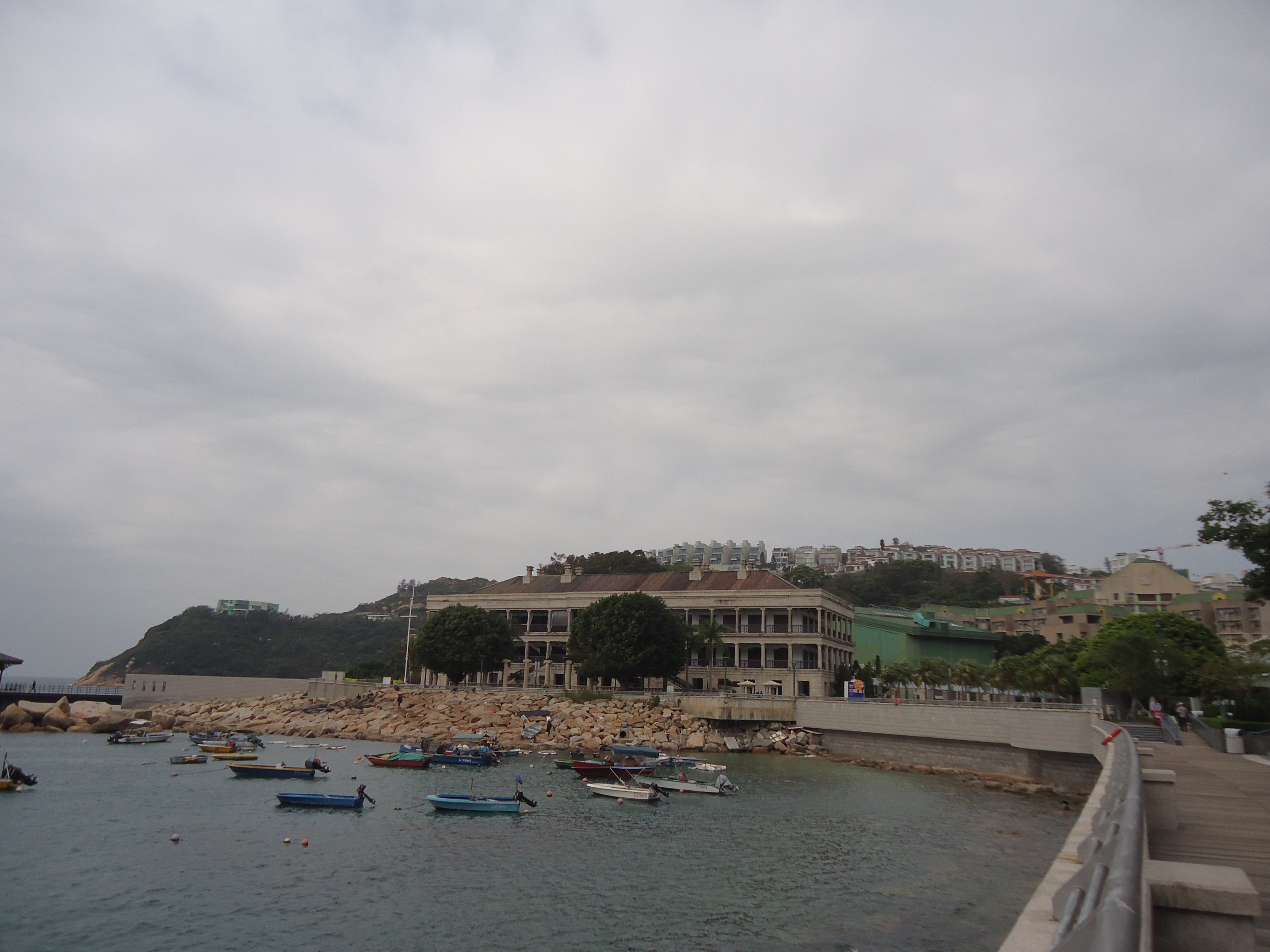 赤柱半岛，独特魅力的探索与体验之旅